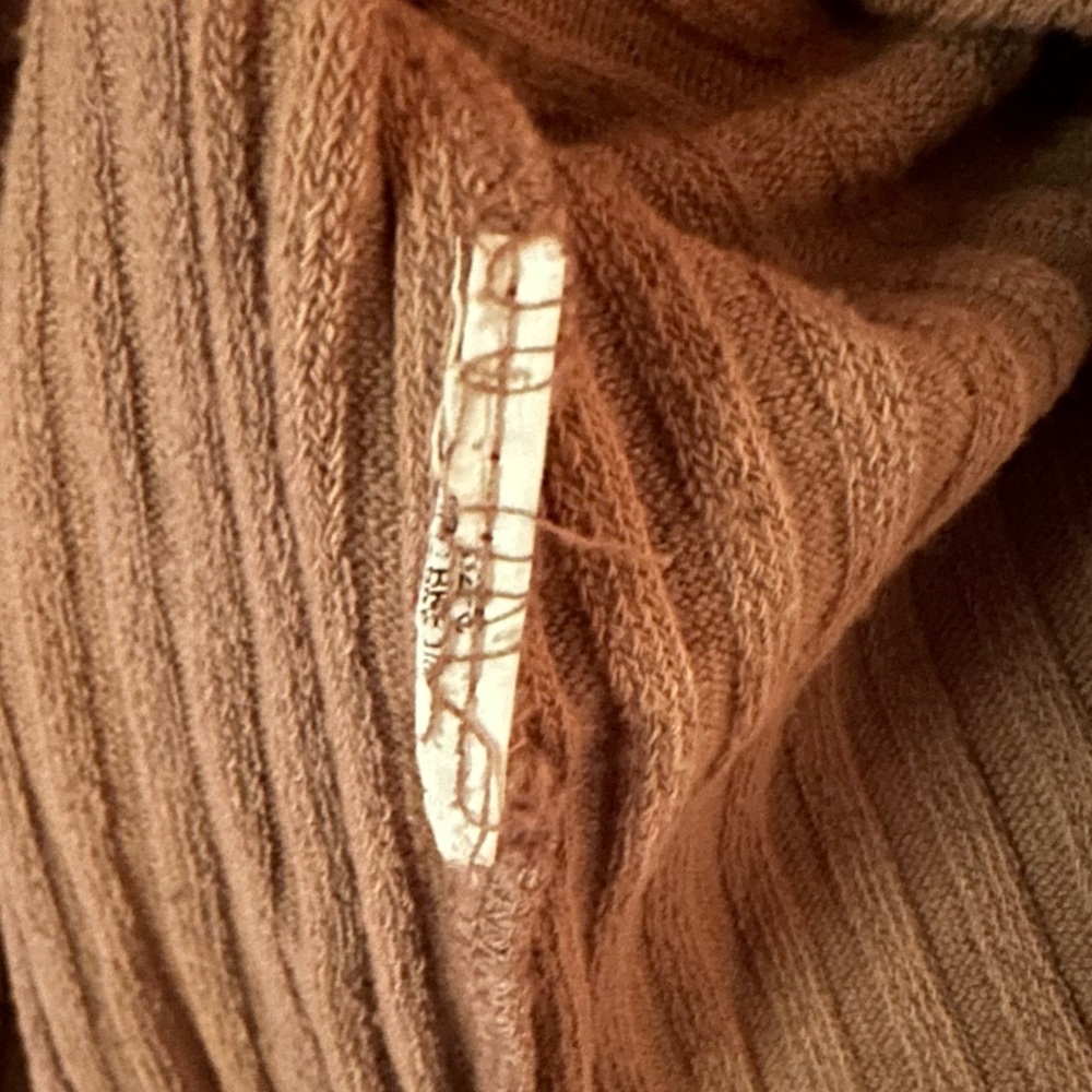 Billabong Essentials Ribbed Cropped Sweater LG - Picture 6 of 6